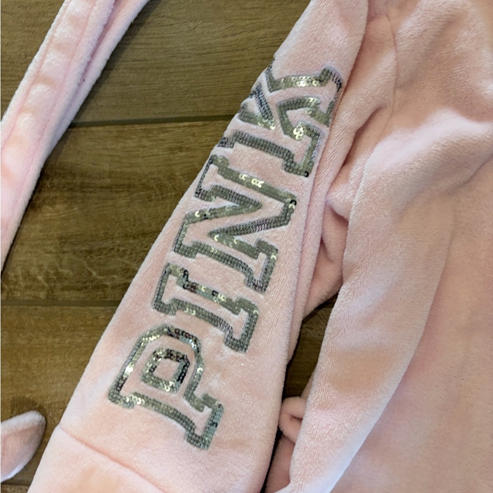 Victoria's Secret PINK hooded robe made of soft fleece with silver sequin medium - Picture 5 of 7